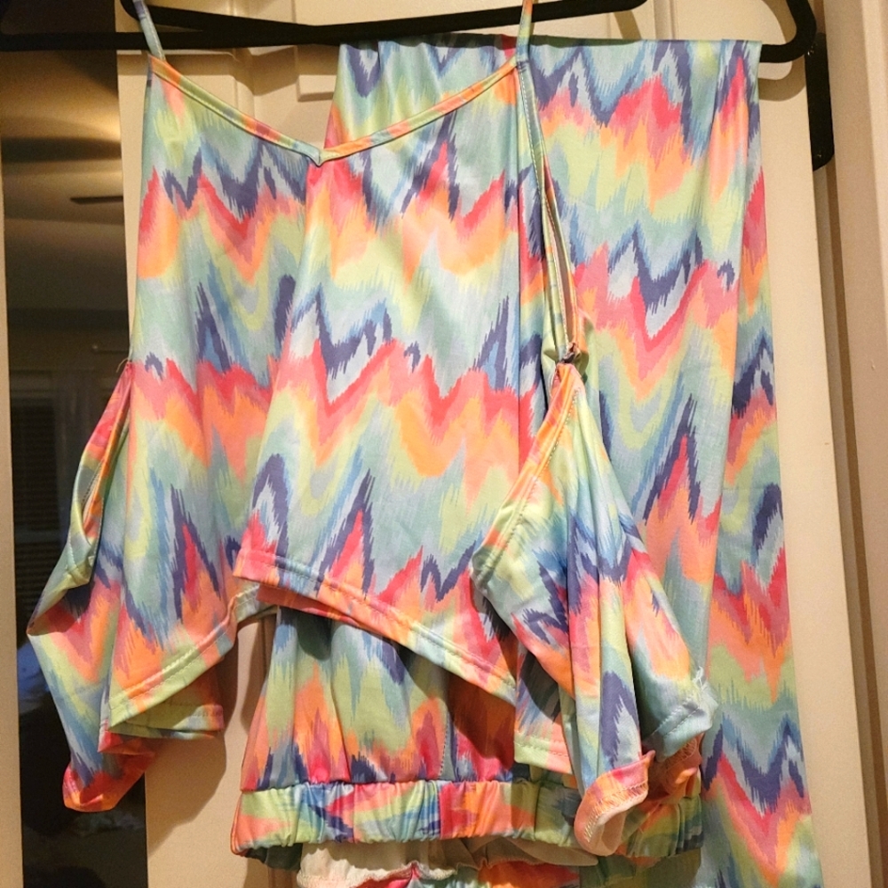 2  Piece Set size XXL no tags never worn only tried on.